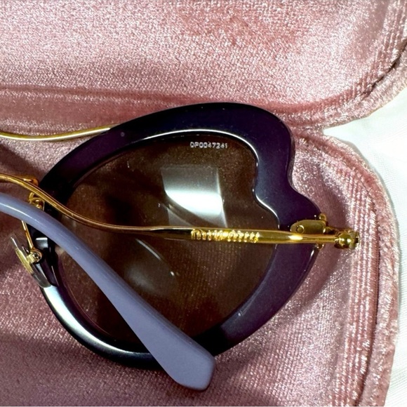 Miu Miu Adorable Purple Cay Eye Sunglasses NEW w/Case Sale - Picture 4 of 7